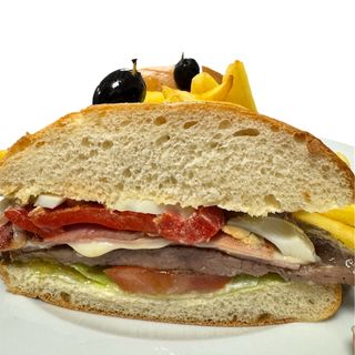 Bocadillo Chivito