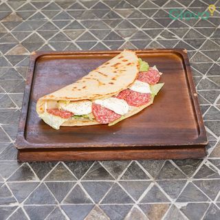Piadina cu salam