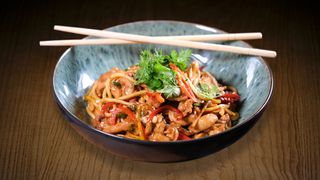 Лапша по-сингапурски с говядиной (1 пор.)