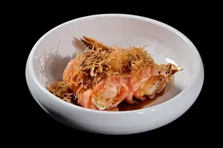 138 Salmone ebiten