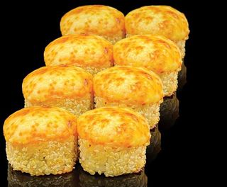 Запеченный ролл с лососем