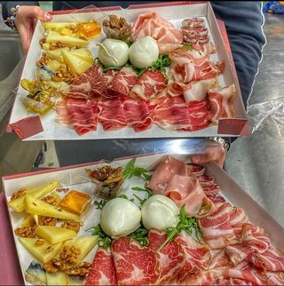 Tagliere di salumi e formaggi x 2 persone 