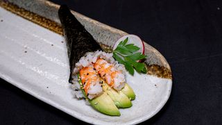 103. Temaki De Langostino Cocido Y Aguacate (1 Ud.)