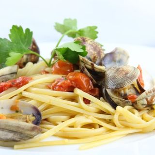 Spaghettone alla puteolana 