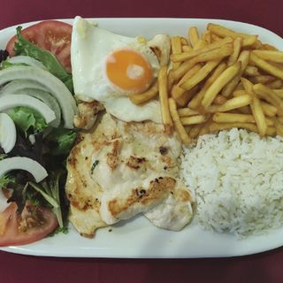 Bitoque de Frango com Ovo