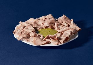 Lengua e salsa verda a la milanesa