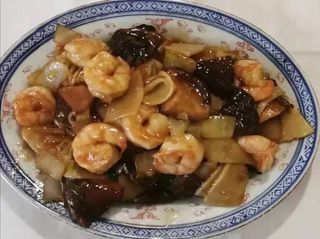 74 - Gambas com Cogumelos Chineses e Bambu