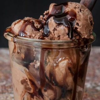 Tarrina de helado de chocolate  (100 ml.)