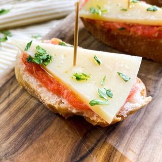 Montadito De Queso Manchego Membillo y Nueces 4uni