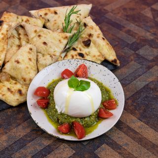 Burrata com Pesto