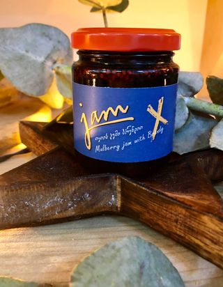 თუთის ჯემი ბრენდით 155 გრ