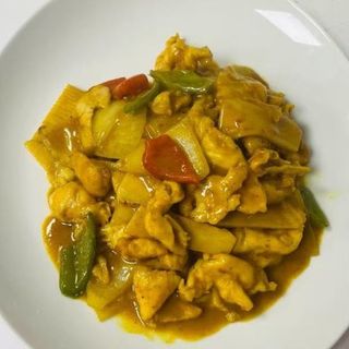 511 Pollo Con Salsa Al Curry