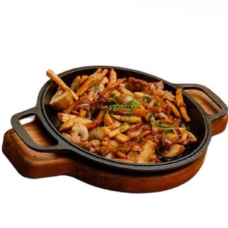 Шкварка пательня зі свининою