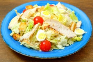 Салат "Цезарь" с курицей