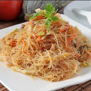 Tallarines De Arroz Frito