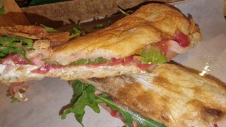 Bocadillo De Jamón Ibérico Y Stracciatella