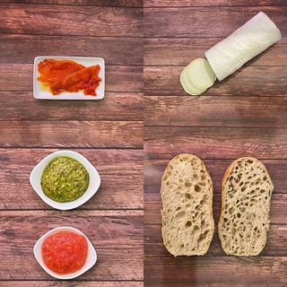 Bocadillo De Rulo, Pesto Y Pimiento