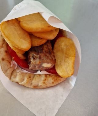 Bifteki pita