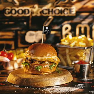 ქათმის ბურგერის კომბო/Chicken burger combo