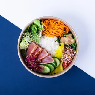 Poke Bowl z Tuńczykiem i Ryżem