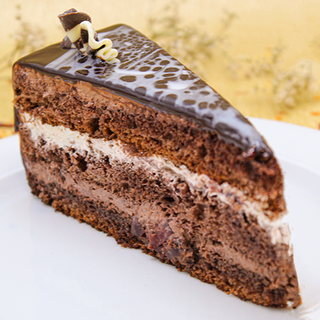 Felie tort ganaj cu visine 130 g