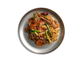 Локшина з яловичиною та овочами (320g)