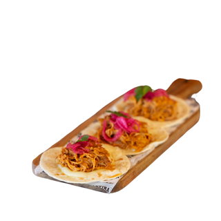 Tacos de tinga de pollo