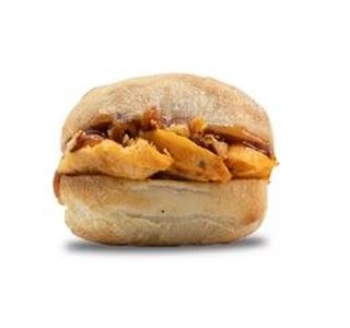 48. Frango, cebola crocante e molho BBQ