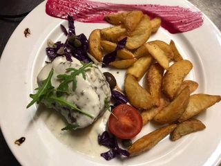 Biftek sa gorgonzolom