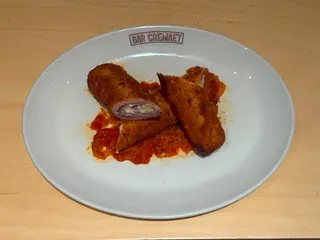 Flamenquín de lacón y cecina