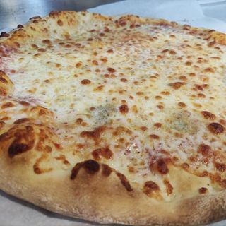 Pizza cuatro quesos (36 cm)