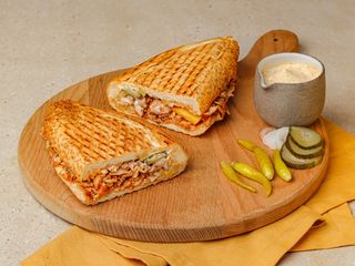 Куриный донер в батоне