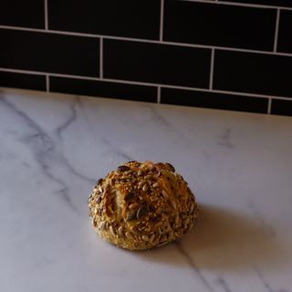 Pão de Trigo com Sementes pequeno