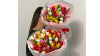 Bukiet z 25 kolorowych tulipanów