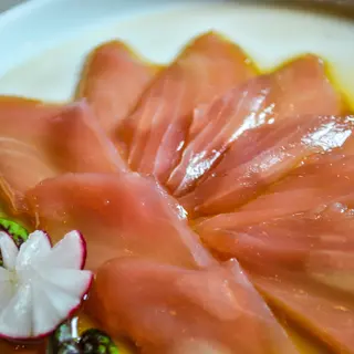 16. Carpaccio di tonno
