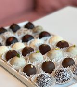 Ръчно изработени шоколадови бонбони (6бр 90г)