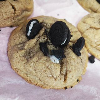 Crumbl Cookie Oreo