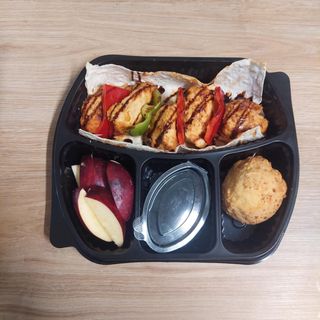 ქათმის მწვადის ლანჩი