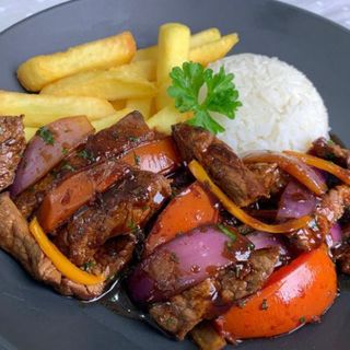 Lomo Saltado