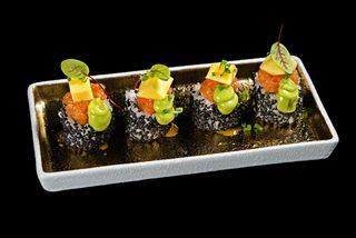 Uramaki De Salmón Picante (4 Pzas.)