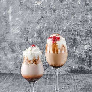 Айс Кава із взбитими вершками