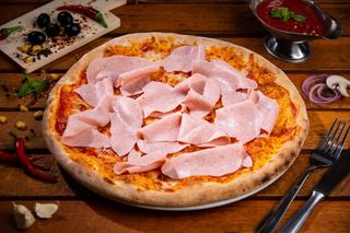 Pizza con prosciutto Ø 32cm