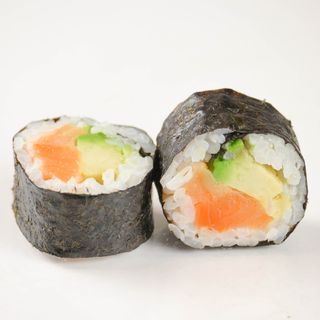 futomaki de salmon y aguacate 4u