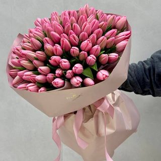 101 рожевий тюльпан