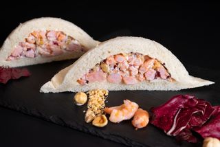 Tramezzino gamberi, carciofi e maionese