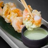 კრევეტები ვასაბი სოუსით 