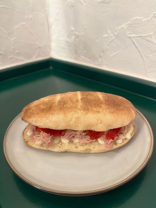 Mollete de atún (1 ud.)