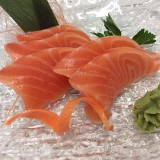 Salmon Sashimi (8 Pzs.)