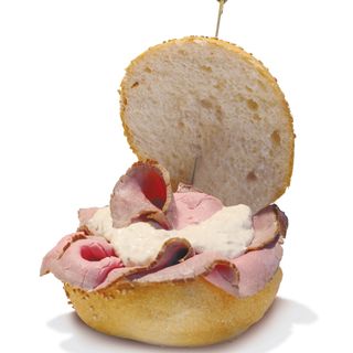 Menù Il Vitello è tonnato in mezzo al pane