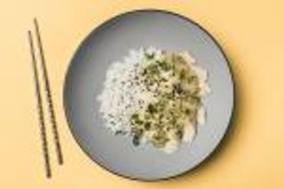 POLLO AL VAPOR CON SALSA DE JENGIBRE